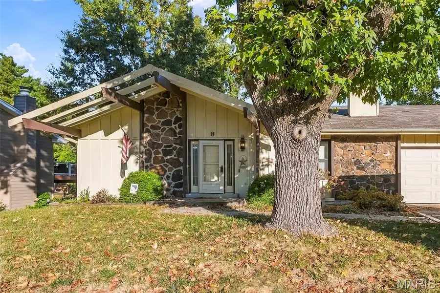 8 Charleroi Place, Lake Saint Louis, MO 63367 - #2