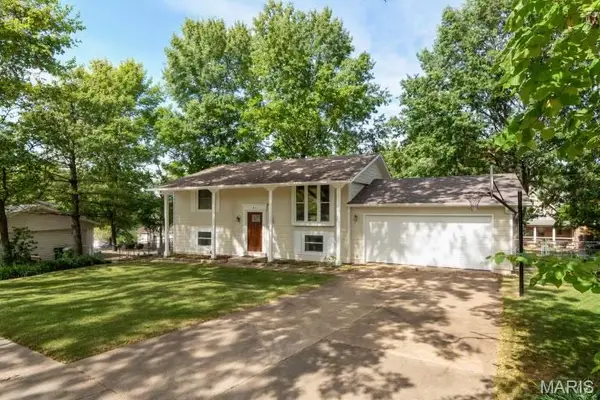 1817 Enola Court, Kirkwood, MO 63122