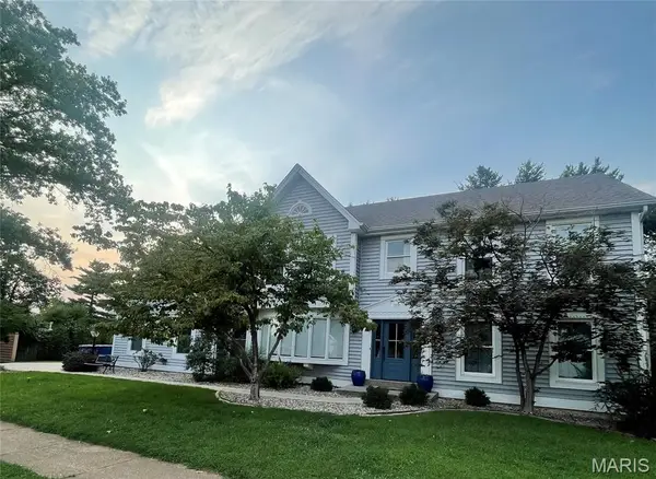 243 W Manor Drive, Chesterfield, MO 63017