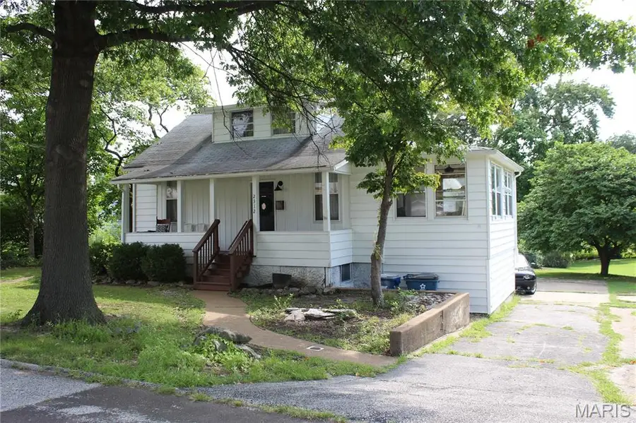 2312 Burns Avenue, Overland, MO 63114 - #2