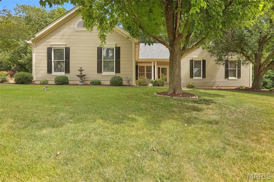1154 S Charlemagne Drive, Lake Saint Louis, MO 63367 - #2