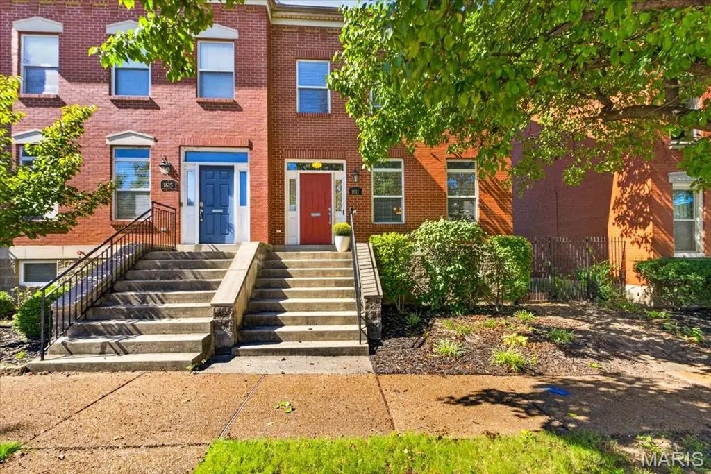 1611 S 11th Street, Saint Louis, MO 63104 - #1
