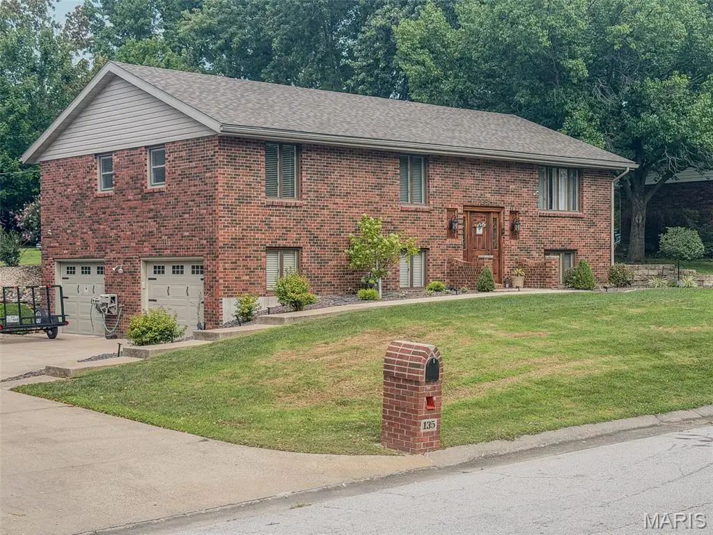135 Pioneer Trail, Hannibal, MO 63401 - #1