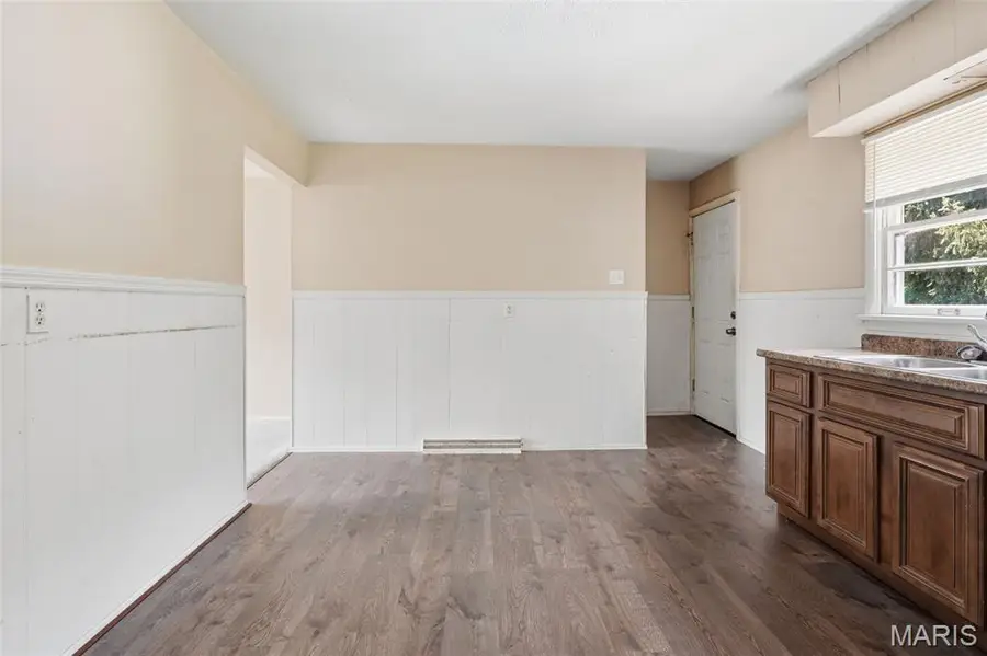 7415 Castro Drive, Saint Louis, MO 63135 - #3