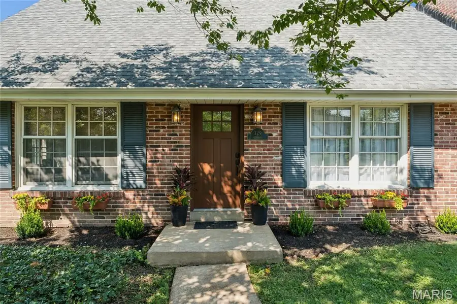 729 Chippendale Court, Kirkwood, MO 63122 - #2