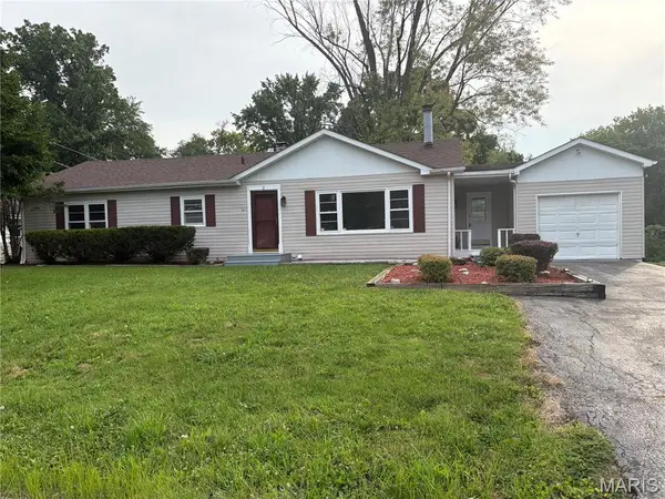 2 Junior Drive, Belleville, IL 62223
