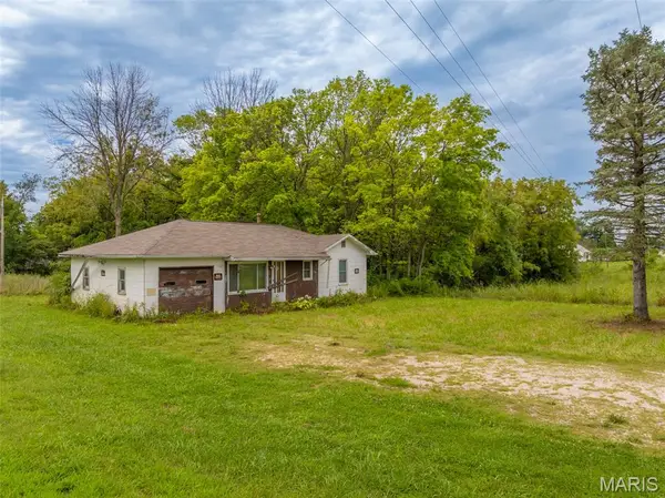 4032 E Highway 47, Winfield, MO 63389
