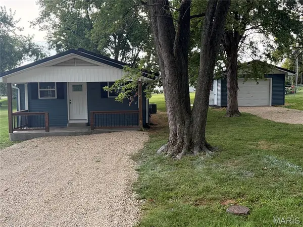 1404 E Ridge Road, Desloge, MO 63601