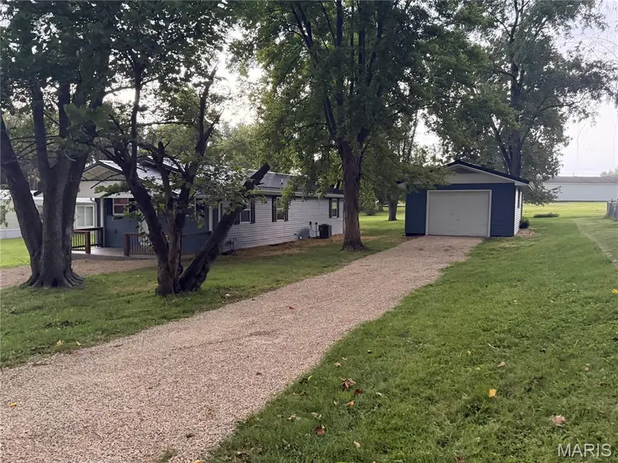 1404 E Ridge Road, Desloge, MO 63601 - #2