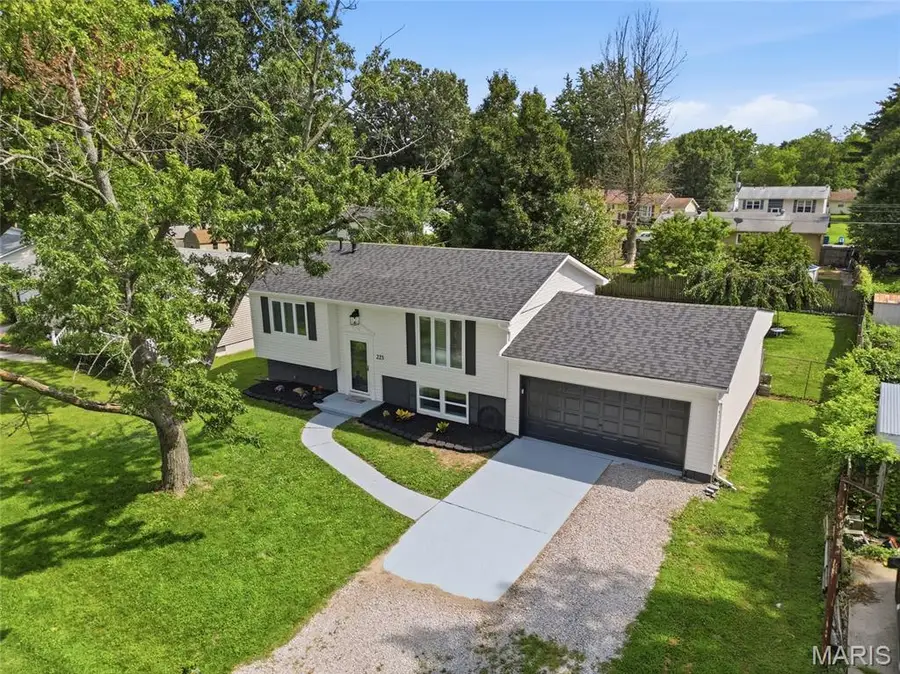 223 Bachman Lane, Godfrey, IL 62035 - #2