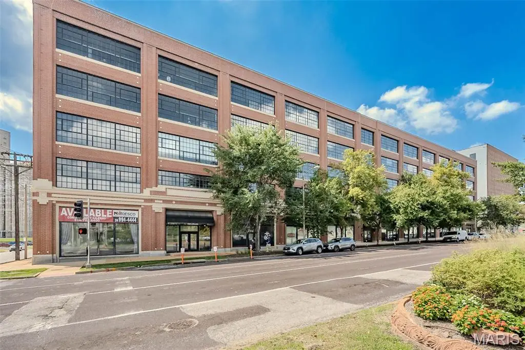 4100 Forest Park Avenue #305, Saint Louis, MO 63108 - #1