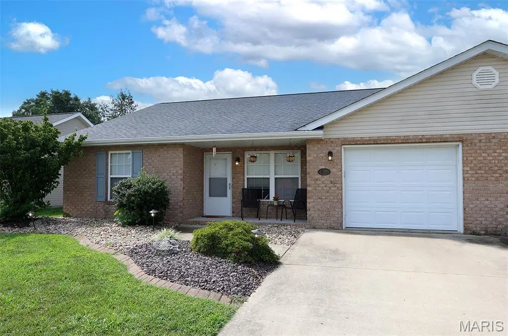 672 W 1st Street W, Aviston, IL 62216 - #1