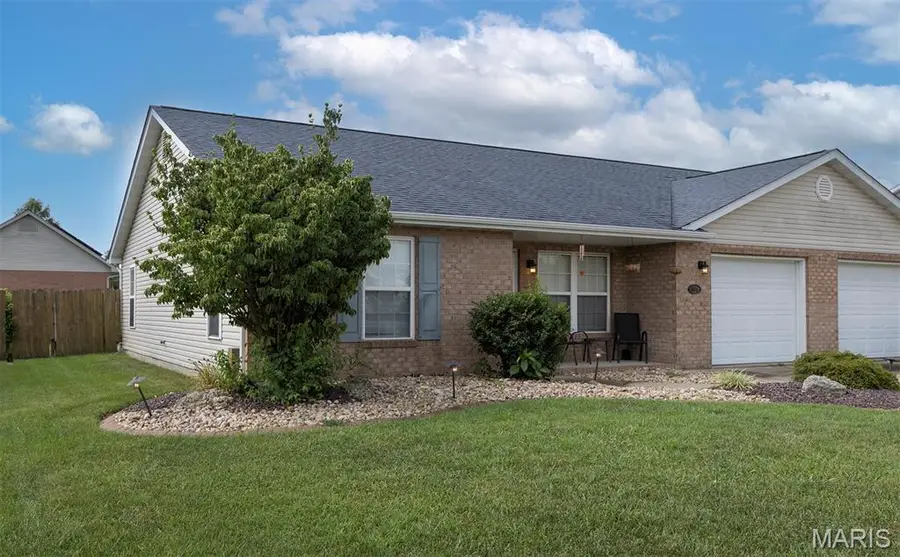 672 W 1st Street W, Aviston, IL 62216 - #2