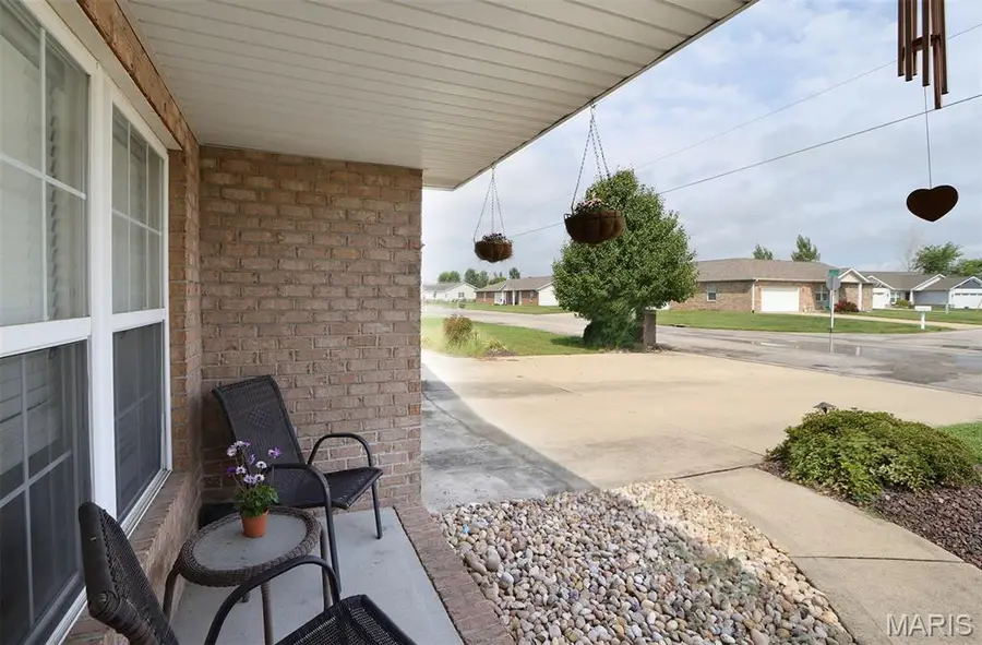 672 W 1st Street W, Aviston, IL 62216 - #3