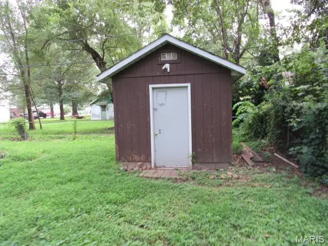 314 Pershing Avenue, Wood River, IL 62095 - #2