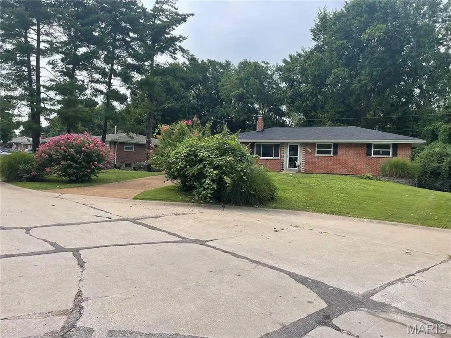 4120 Rain Ridge Drive, Saint Louis, MO 63125 - #2