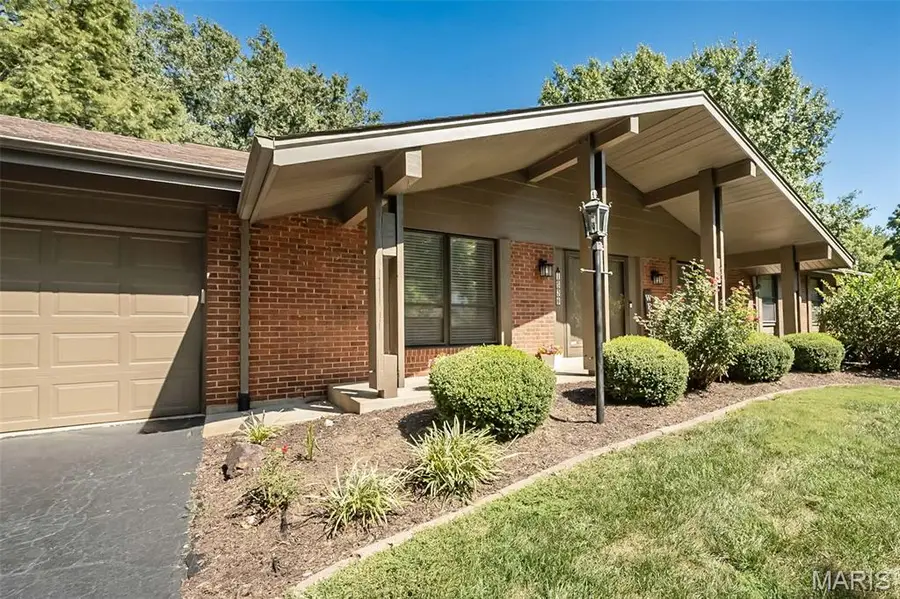 1538 Woodroyal West Drive, Chesterfield, MO 63017 - #2
