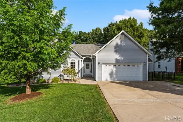 841 E Lake Drive, Edwardsville, IL 62025