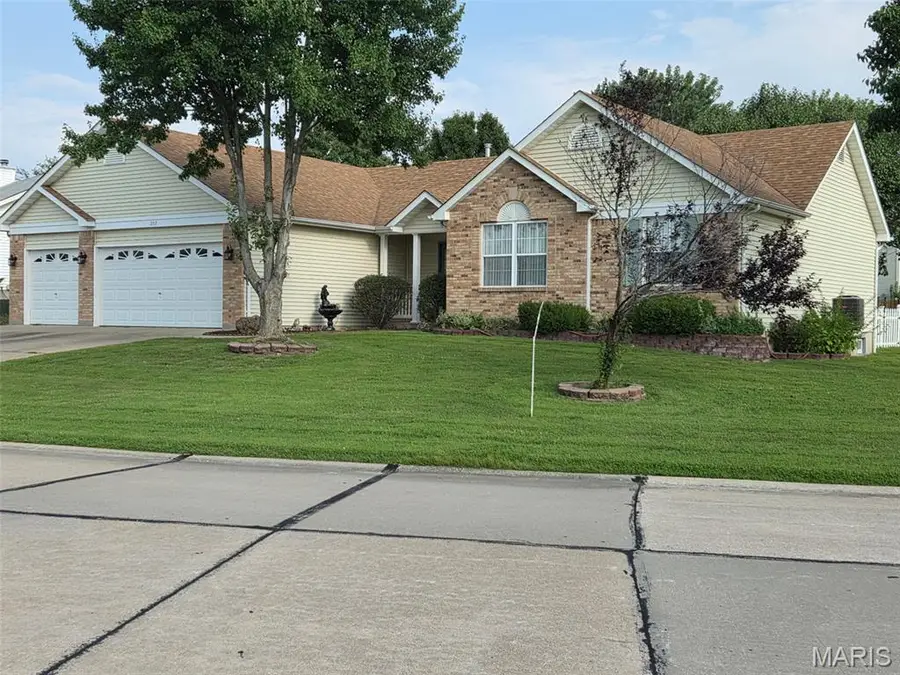 207 Sassafras Parc Drive, Ofallon, MO 63368 - #2