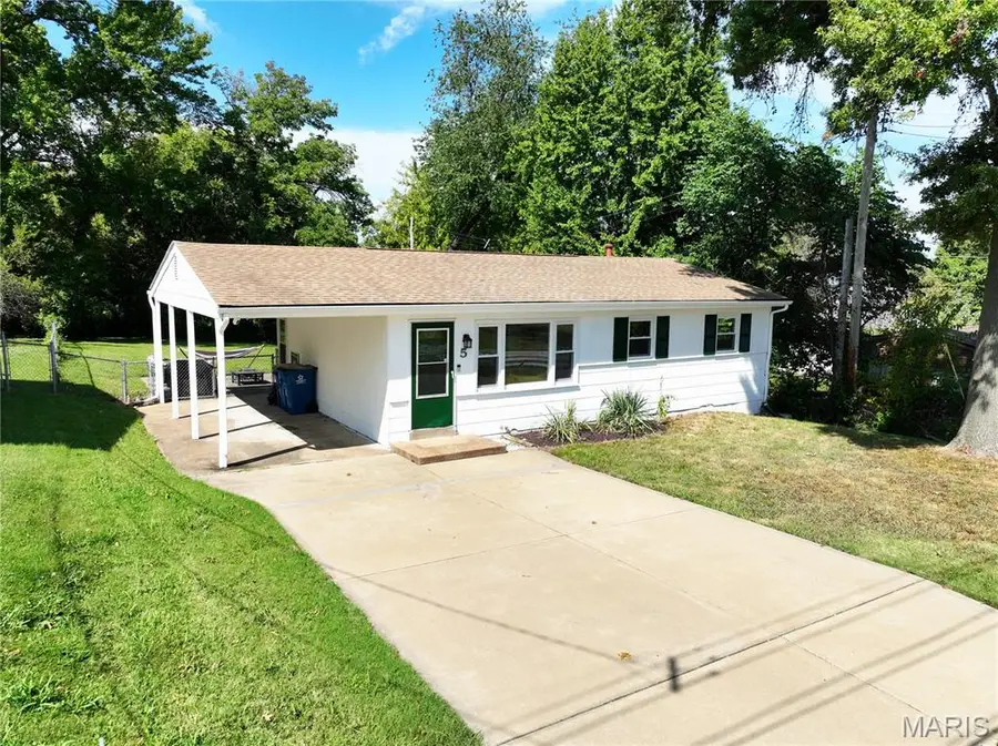 5 Delord Avenue, Maryland Heights, MO 63043 - #2