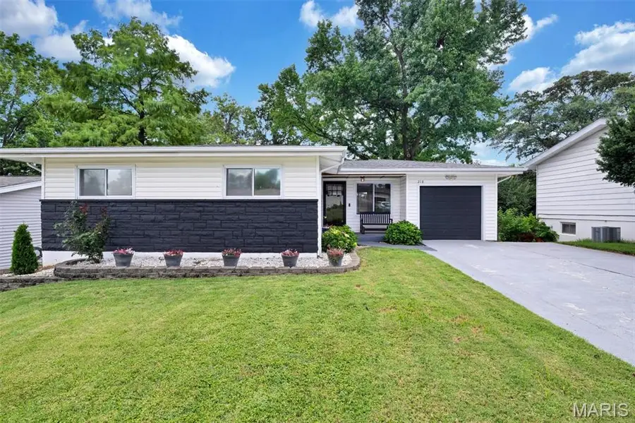 218 Martigney Drive, Saint Louis, MO 63129 - #2