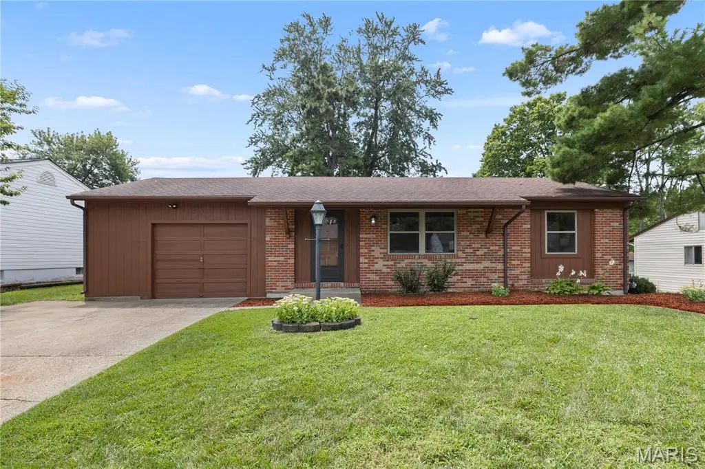 3239 Greenwich Lane, Saint Charles, MO 63301 - #1