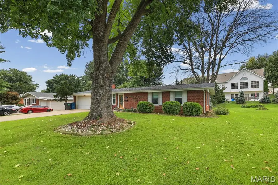5009 Staten Drive, Godfrey, IL 62035 - #3
