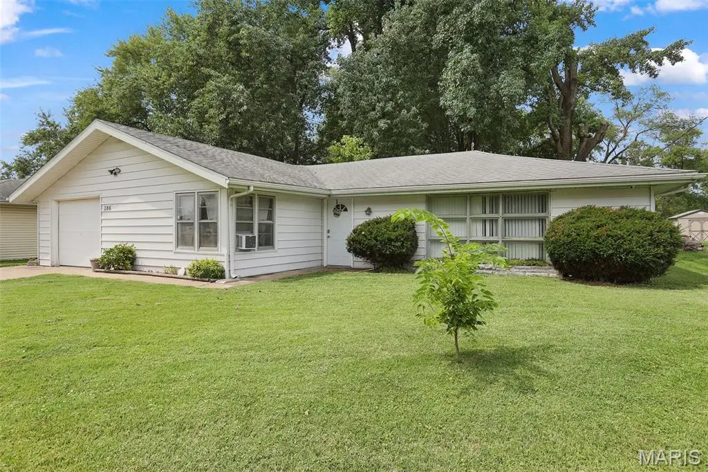 106 S Ruby Lane, Fairview Heights, IL 62208 - #1