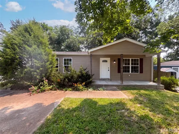 82 Cedar Ridge Drive, Pacific, MO 63069