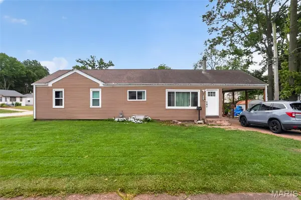 3110 Saint Myron Lane, St Ann, MO 63074