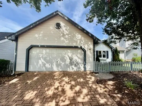 16323 Bellingham Drive, Chesterfield, MO 63017