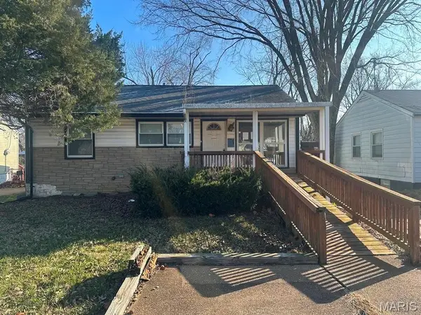 10370 Renfrew Drive, St Louis, MO 63137