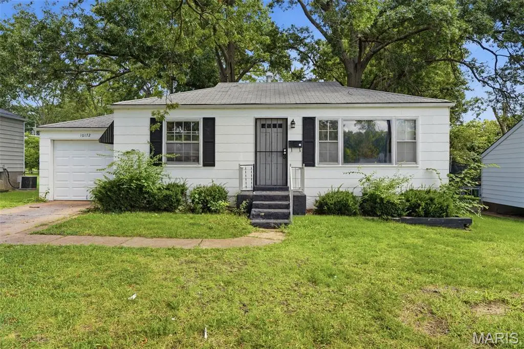 10172 Cabot Drive, Saint Louis, MO 63137 - #1