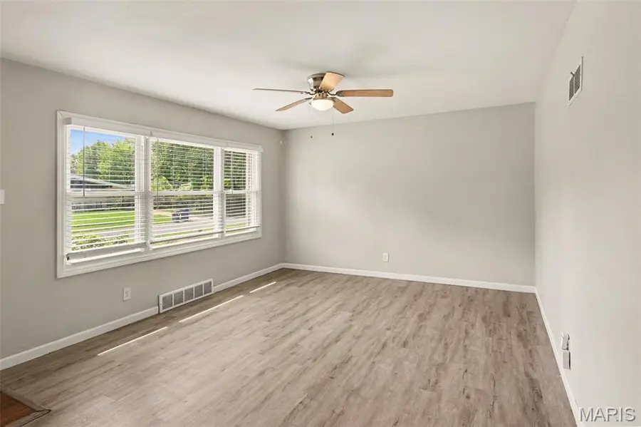 1405 Del Rey Drive, Florissant, MO 63031 - #2