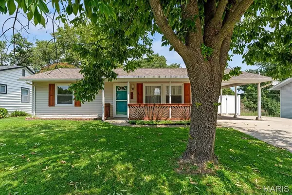 209 Pleasant Ridge Road, Fairview Heights, IL 62208