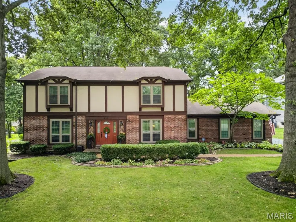 631 Golfview Drive, Ballwin, MO 63011 - #1