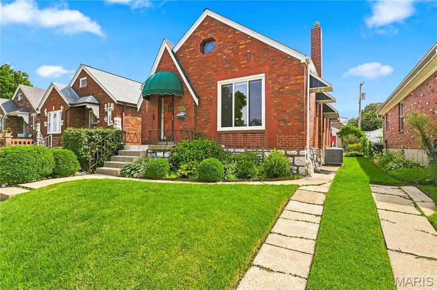 6546 Winnebago Street, Saint Louis, MO 63109 - #2