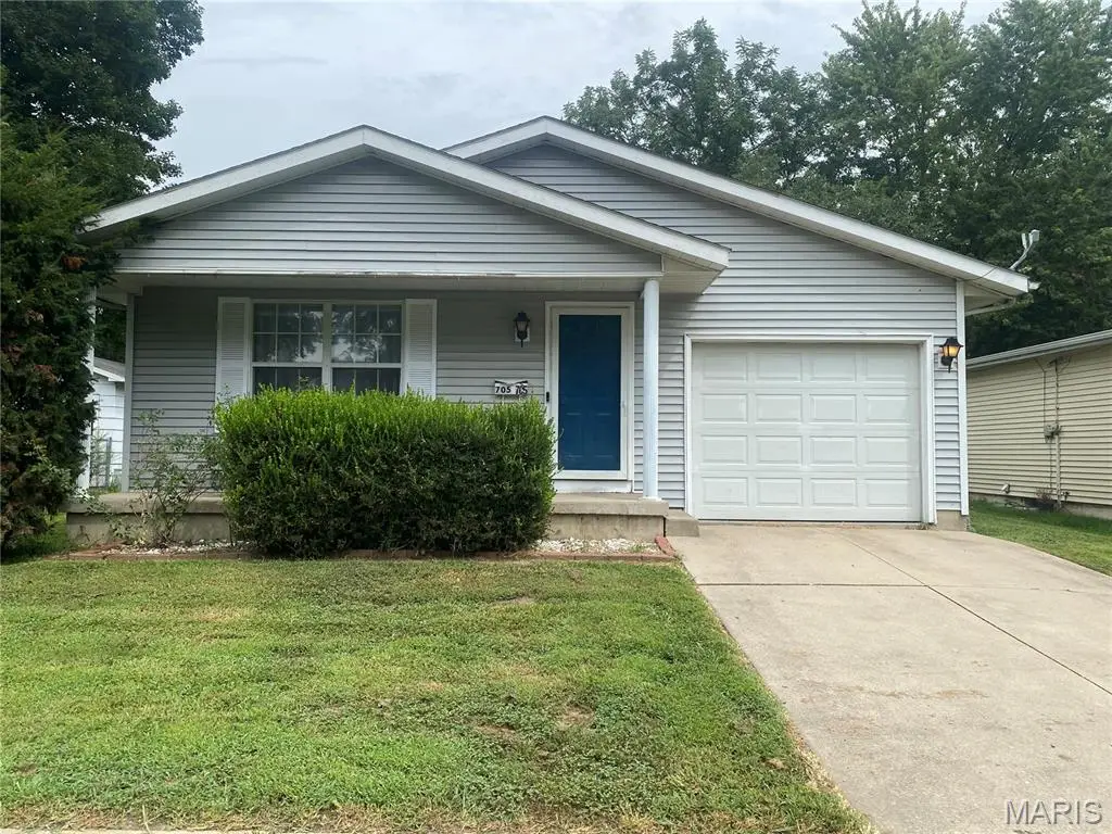 705 E Main Street, Greenville, IL 62246 - #1