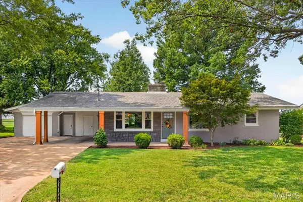 411 Washington Drive, Waterloo, IL 62298