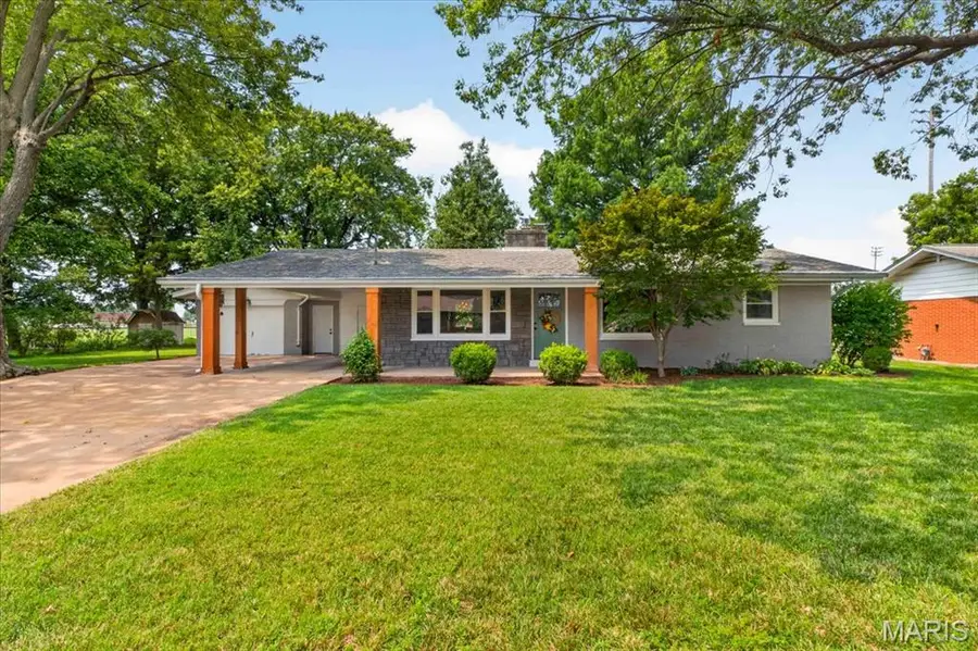 411 Washington Drive, Waterloo, IL 62298 - #2