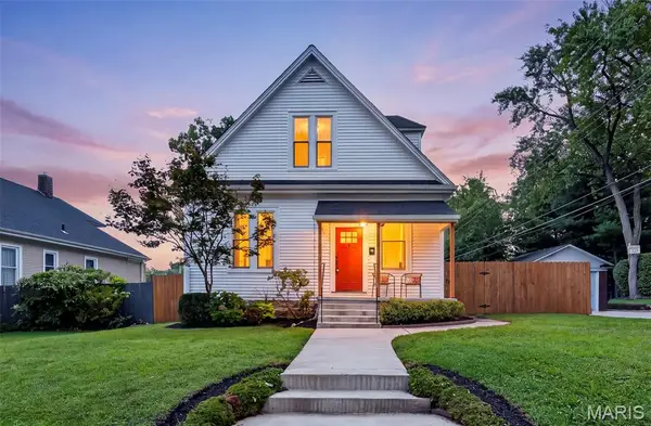 118 Lindenwood Avenue, St Charles, MO 63301