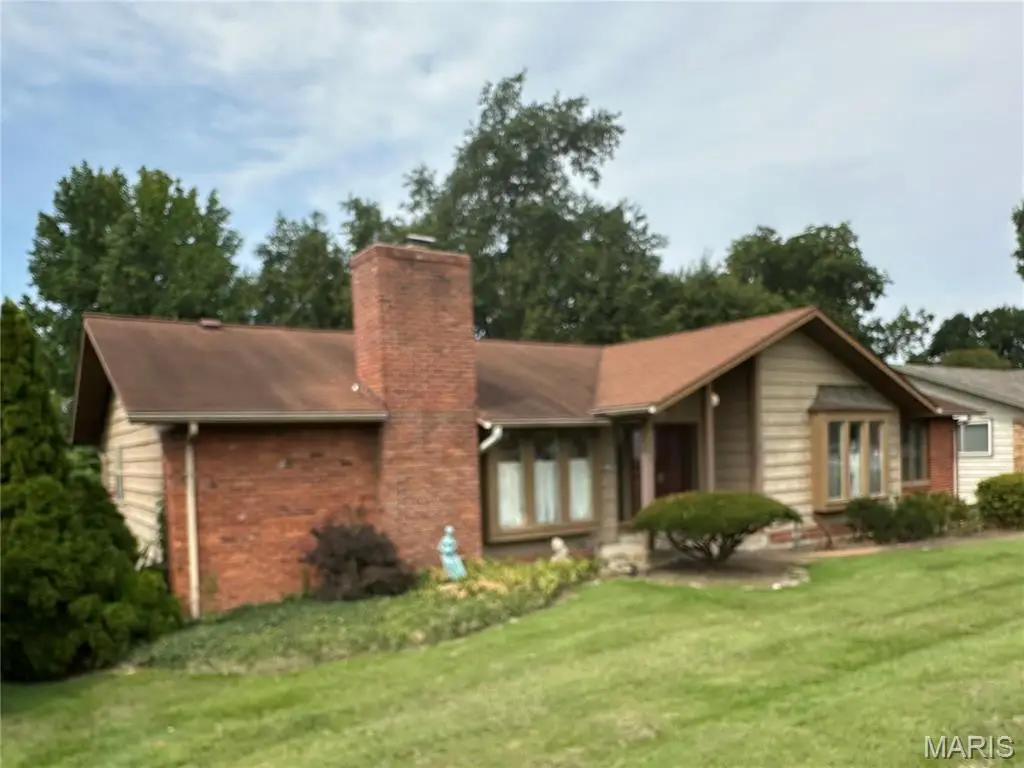 681 Henry Avenue, Manchester, MO 63011 - #1