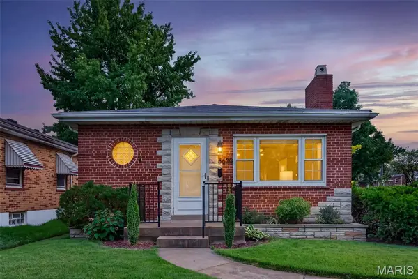 5690 Pernod Avenue, St Louis, MO 63139
