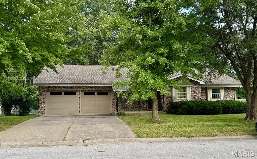 130 Pioneer Trail, Hannibal, MO 63401 - #1