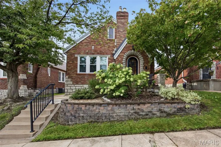 6572 Mardel Avenue, Saint Louis, MO 63109 - #2