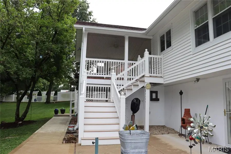 5844 Pierwood Drive, Oakville, MO 63129 - #2