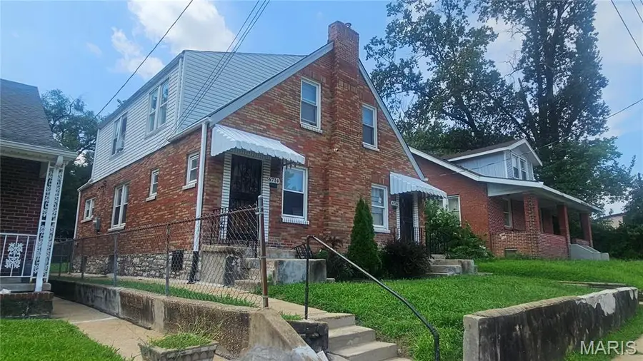 6714 Saint Louis Avenue #2, Saint Louis, MO 63121 - #2