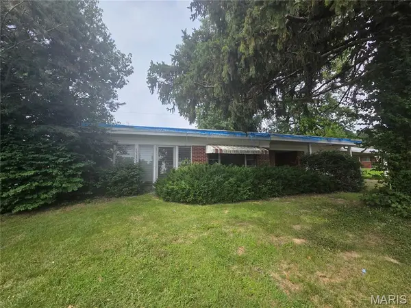 2 Notre Dame Hills, Belleville, IL 62223