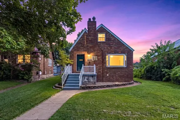 6421 Lindenwood Place, St Louis, MO 63109