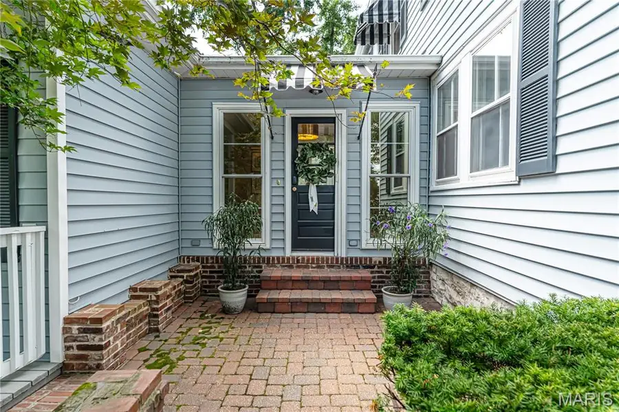9242 Clayton Road, Ladue, MO 63124 - #3